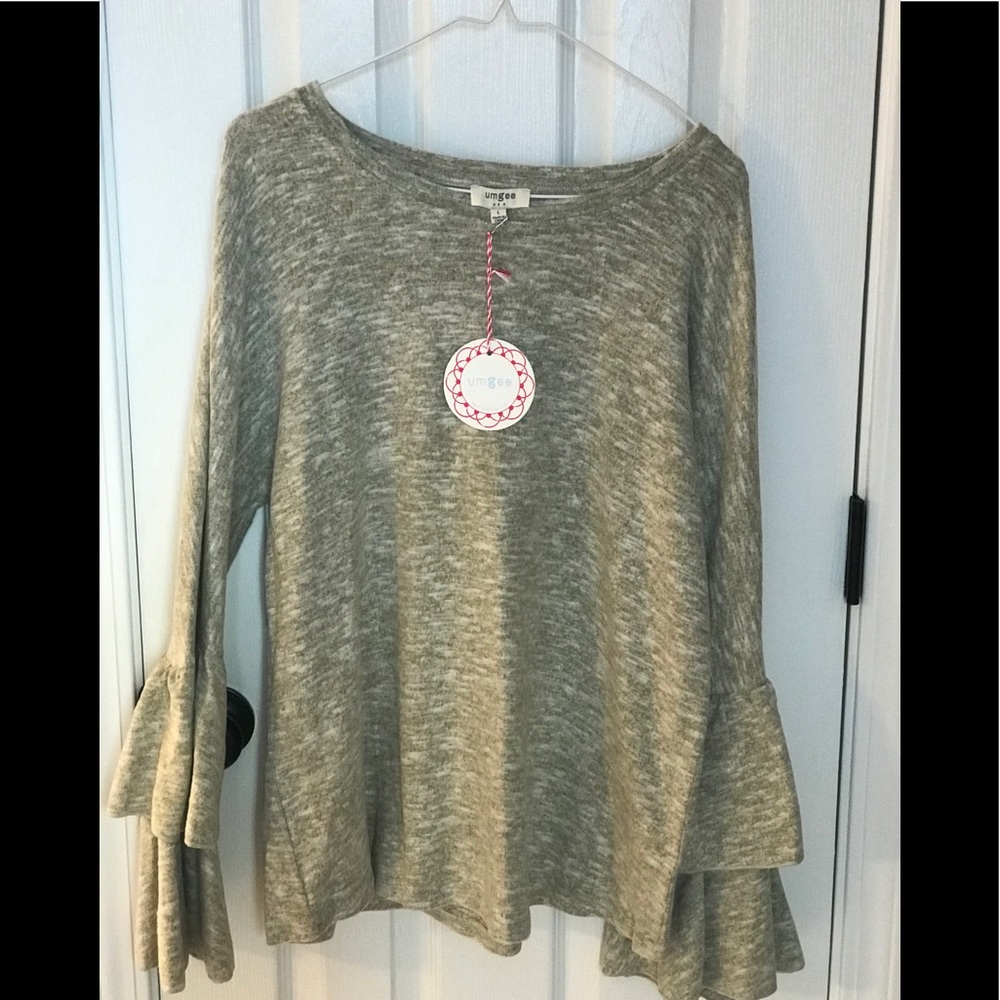 NWT Grey Bell Sleeve sweater